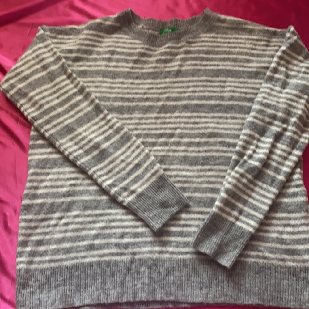 Sweater Bundle - Picture 2 of 5